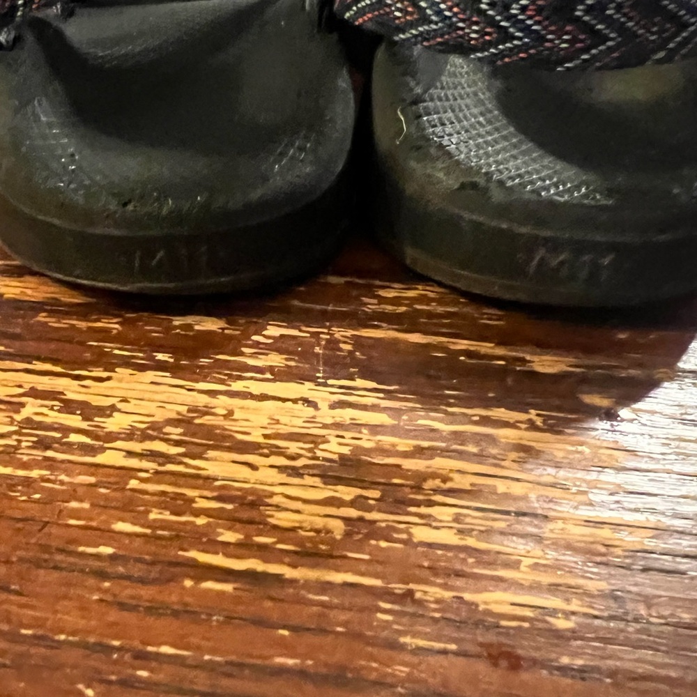 Chaco Black And Zigzag Pattern Sandals - image 4